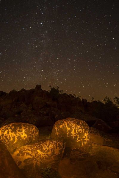 Arizona, Painted Rocks Rocks with petroglyphs